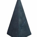 Piramide 10 cm obelisk ongepolijst